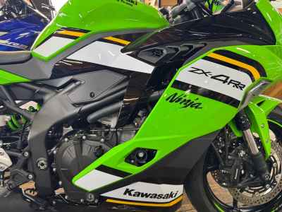 Kawasaki Ninja ZX-4RR 2025