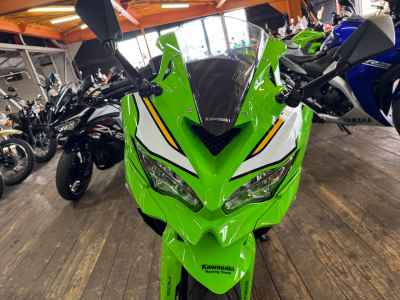 Kawasaki Ninja ZX-4RR 2025