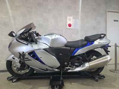 Suzuki Hayabusa 2025