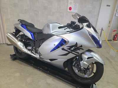 Suzuki Hayabusa 2025