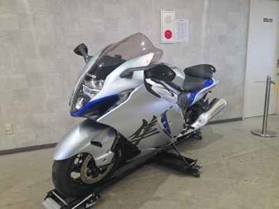 Suzuki Hayabusa 2025