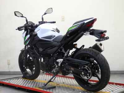 Kawasaki Z400 2025