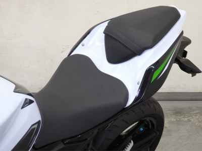 Kawasaki Z400 2025