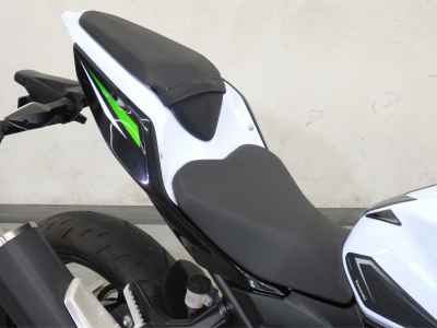 Kawasaki Z400 2025