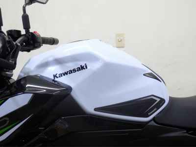Kawasaki Z400 2025