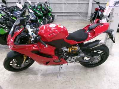 Ducati Panigale V2 2025