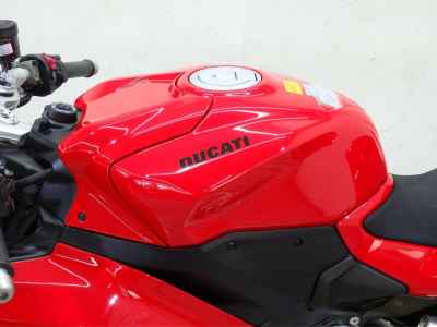 Ducati Panigale V2 2025