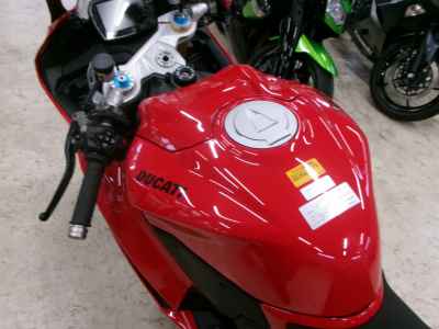 Ducati Panigale V2 2025