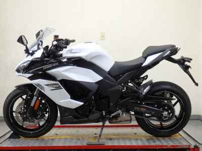 Kawasaki Ninja 1100SX 2025