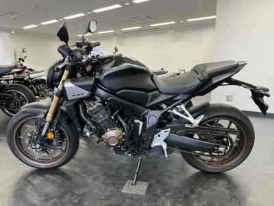 Honda CB650R E-Clutch 2024