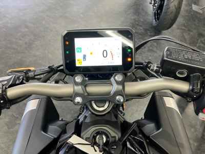 Honda CB650R E-Clutch 2024