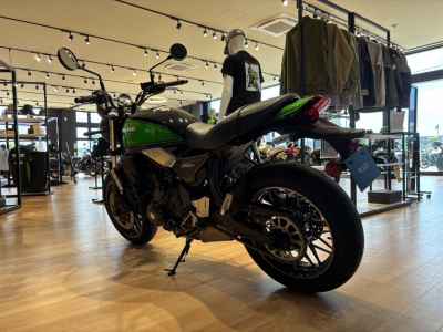 Kawasaki Z650RS 2025
