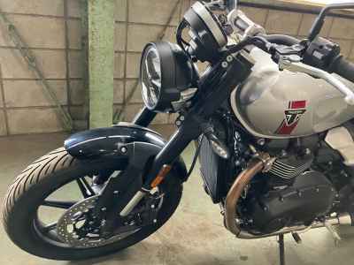 Triumph Speed Twin 900 2025