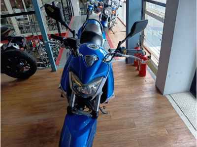 Suzuki GSR250