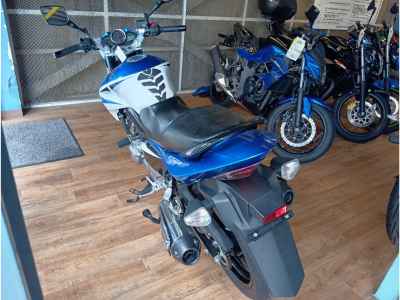 Suzuki GSR250