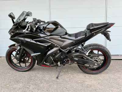 Yamaha YZF-R25 2015