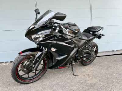 Yamaha YZF-R25 2015