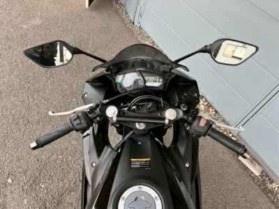 Yamaha YZF-R25 2015