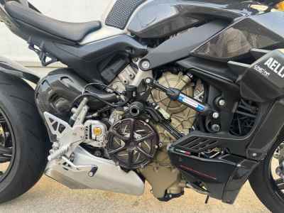 Ducati Streetfighter V4S 2021