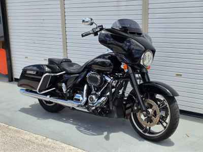 Harley-Davidson Street Glide FLHXS1690 2017