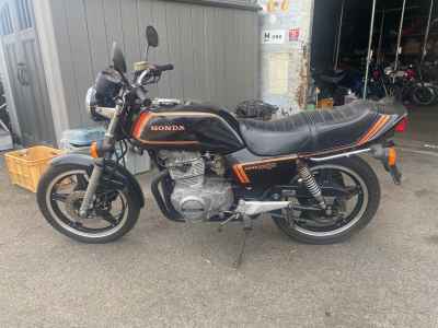 Honda CB250 Super Hawk