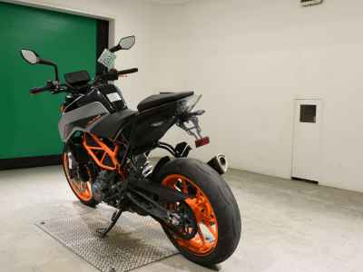 KTM 390 Duke 2021