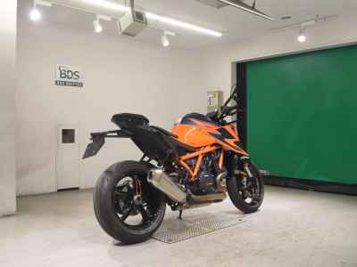 KTM 1290 Super Duke R 2021