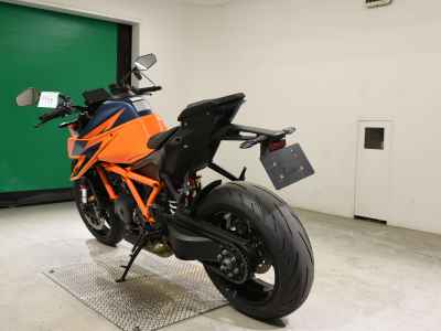 KTM 1290 Super Duke R 2021