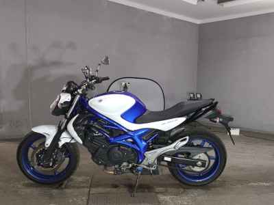 Suzuki Gladius SFV400 2011