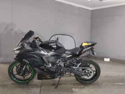 Kawasaki Ninja ZX-25R KRT Edition