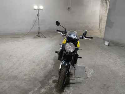 Kawasaki Z900RS 2024