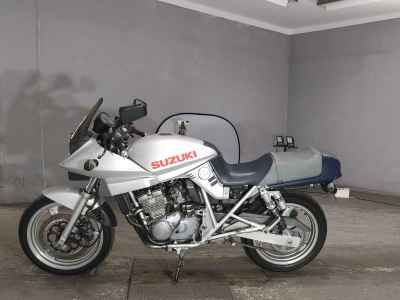 Suzuki GSX250S Katana