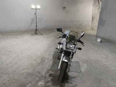 Suzuki GSX250S Katana