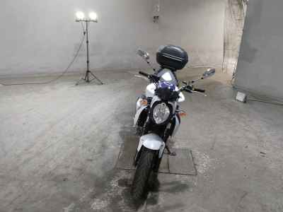 Suzuki Gladius SFV400 2010