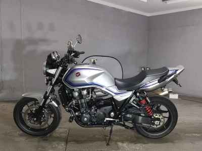 Honda CB1300SF 2024