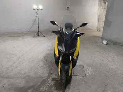Yamaha XMAX 250