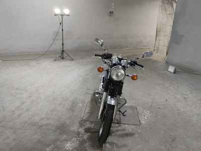 Yamaha SR400 2021