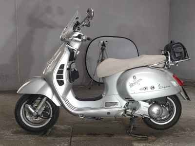 Vespa GTS 250