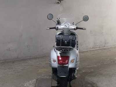 Vespa GTS 250
