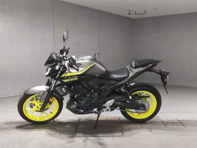 Yamaha YZF-R25 2015