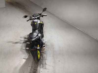 Yamaha YZF-R25 2015
