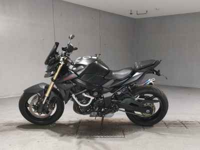 Suzuki GSR750 2016