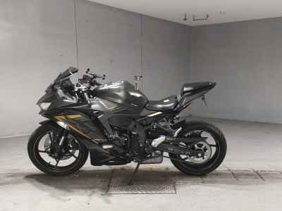 Kawasaki Ninja ZX-25R KRT Edition