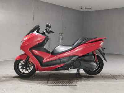 Honda Forza SI