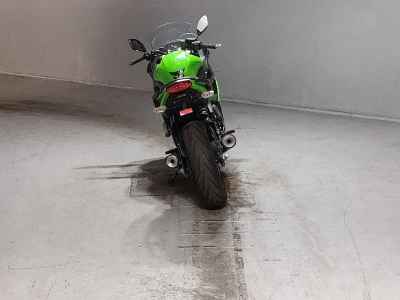 Kawasaki Ninja 400R 2010