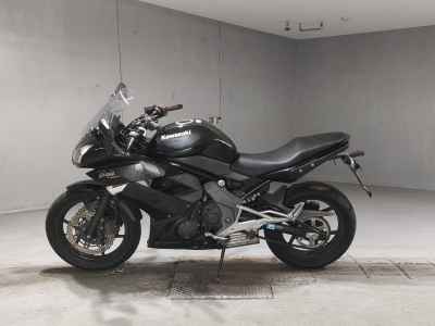 Kawasaki Ninja 400R 2011