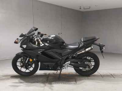 Yamaha YZF-R25 2020