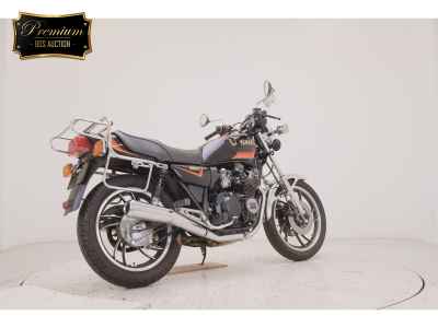 Yamaha XJ550