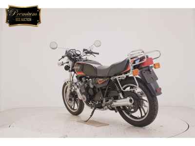Yamaha XJ550