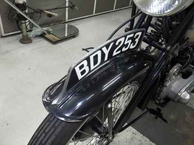 Triumph T70